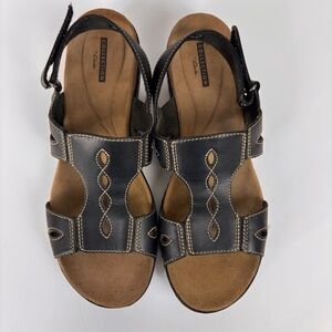 Clarks Leather Sandals Cutout Adjustable Hook & Loop Lightweight Black Size 9.5